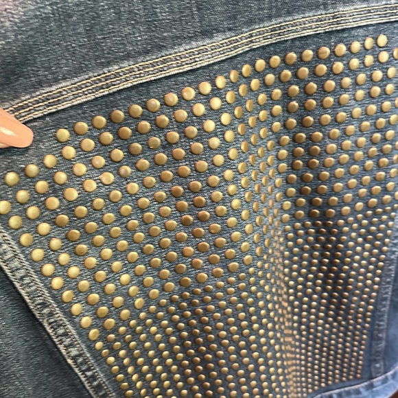 Lucky Brand Studded Denim Jacket XL, Cropped. Like New! - Picture 4 of 6